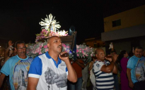 Padroeira do Brasil | uma multidão de fiéis celebra Nossa Senhora Aparecida em Vitória da Conquista