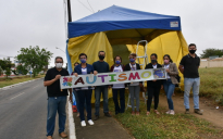 Acampamento na Cidade | Associação de Autistas monta tenda buscando atenção do prefeito em Vitória da Conquista