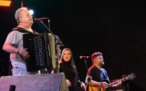 Arraiá da Conquista | em noite de abertura com  Flávio José, Centro Cultural Glauber Rocha fica lotado