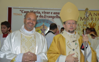 Catedral Metropolitana Nossa Senhora das Vitórias: Dom Pepeu empossa o Pároco Ariosvaldo de Jesus Aragão