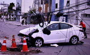 Trânsito em Vitória Conquista | acidentes na Avenida Otávio Santos e no acesso ao Caminho do Parque