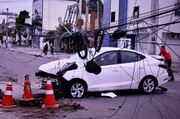 Trânsito em Vitória Conquista | acidentes na Avenida Otávio Santos e no acesso ao Caminho do Parque